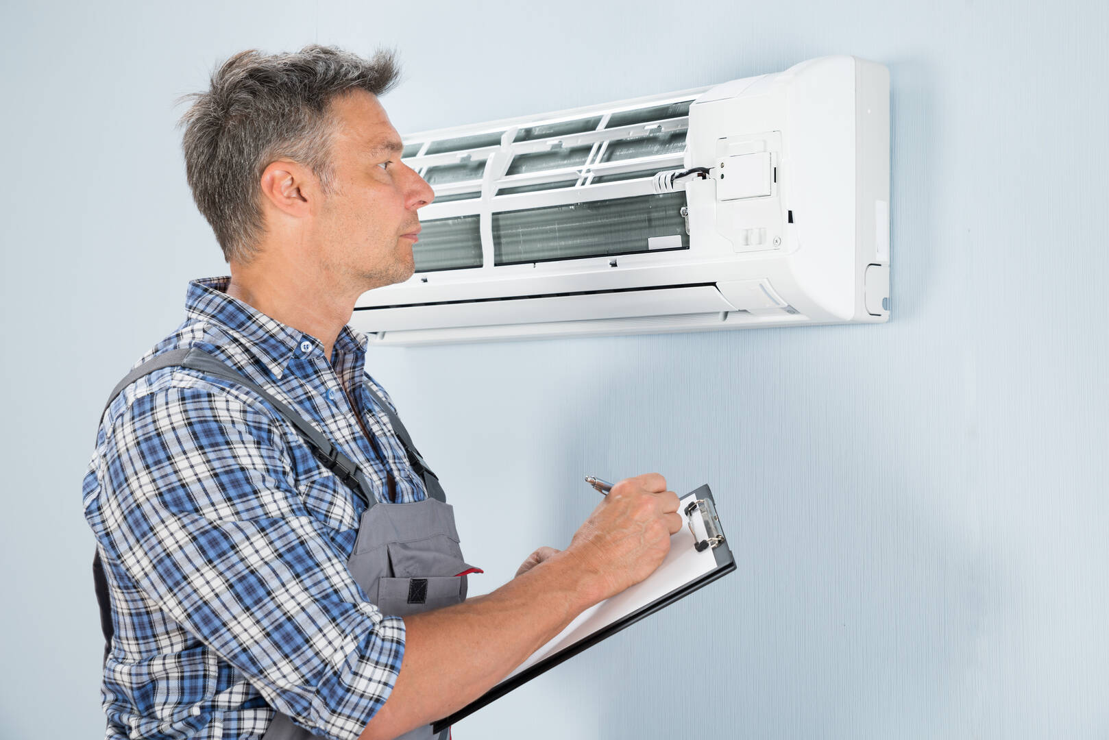 Contact Absolute Comfort Heating  Air Conditioning LLC For AC Replacement In Southaven MS